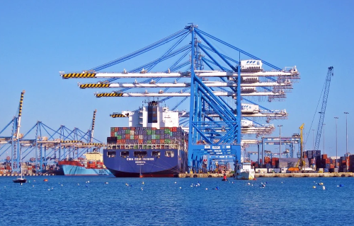 Pandemic Spurs Top Port Operator to Join Blockchain Shipping Platform