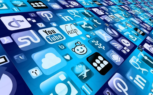 The Advantage of Social Media Networks on the Blockchain